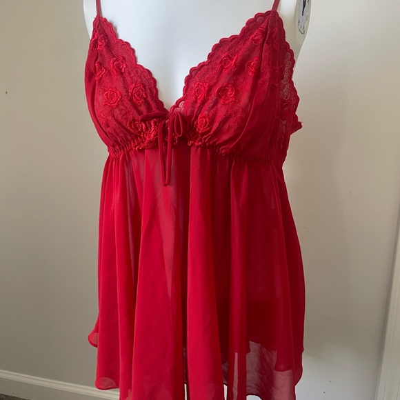Secret Treasures Red Lace Chemise - Picture 3 of 7